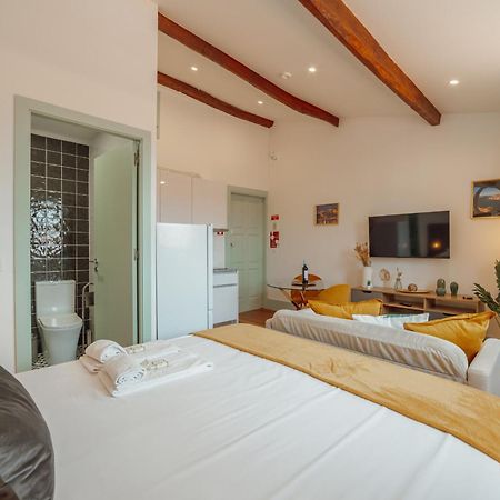 Downtown Suites By Vacationy Porto Exterior photo