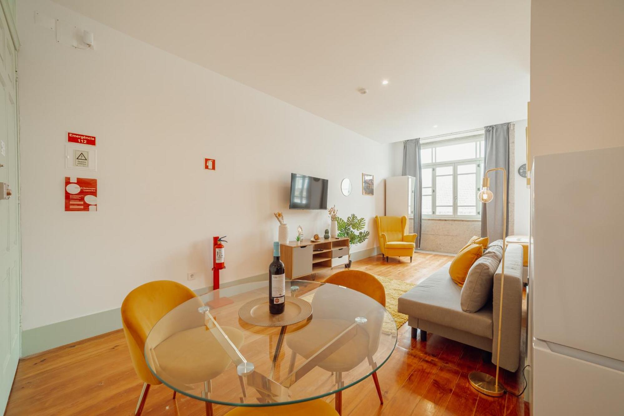 Downtown Suites By Vacationy Porto Exterior photo